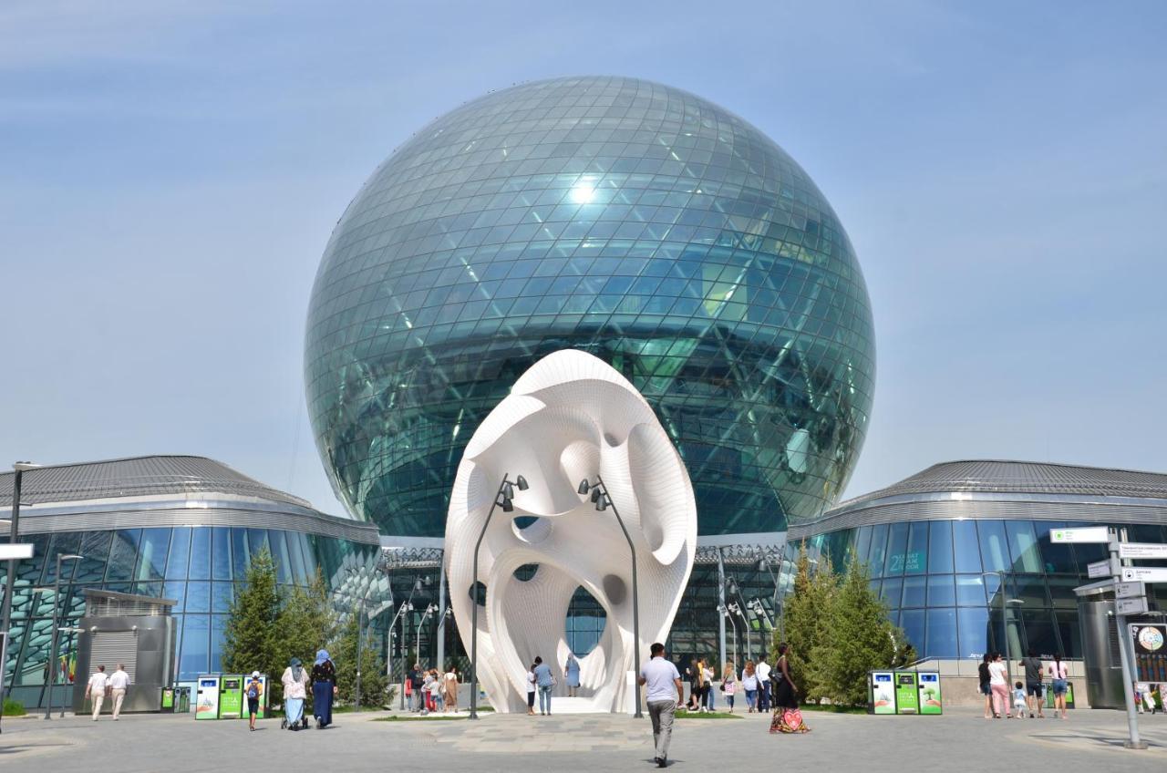 Orynbor Towers Apartment Astana Luaran gambar