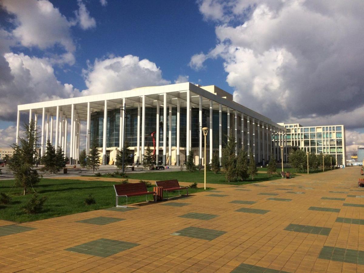 Orynbor Towers Apartment Astana Luaran gambar