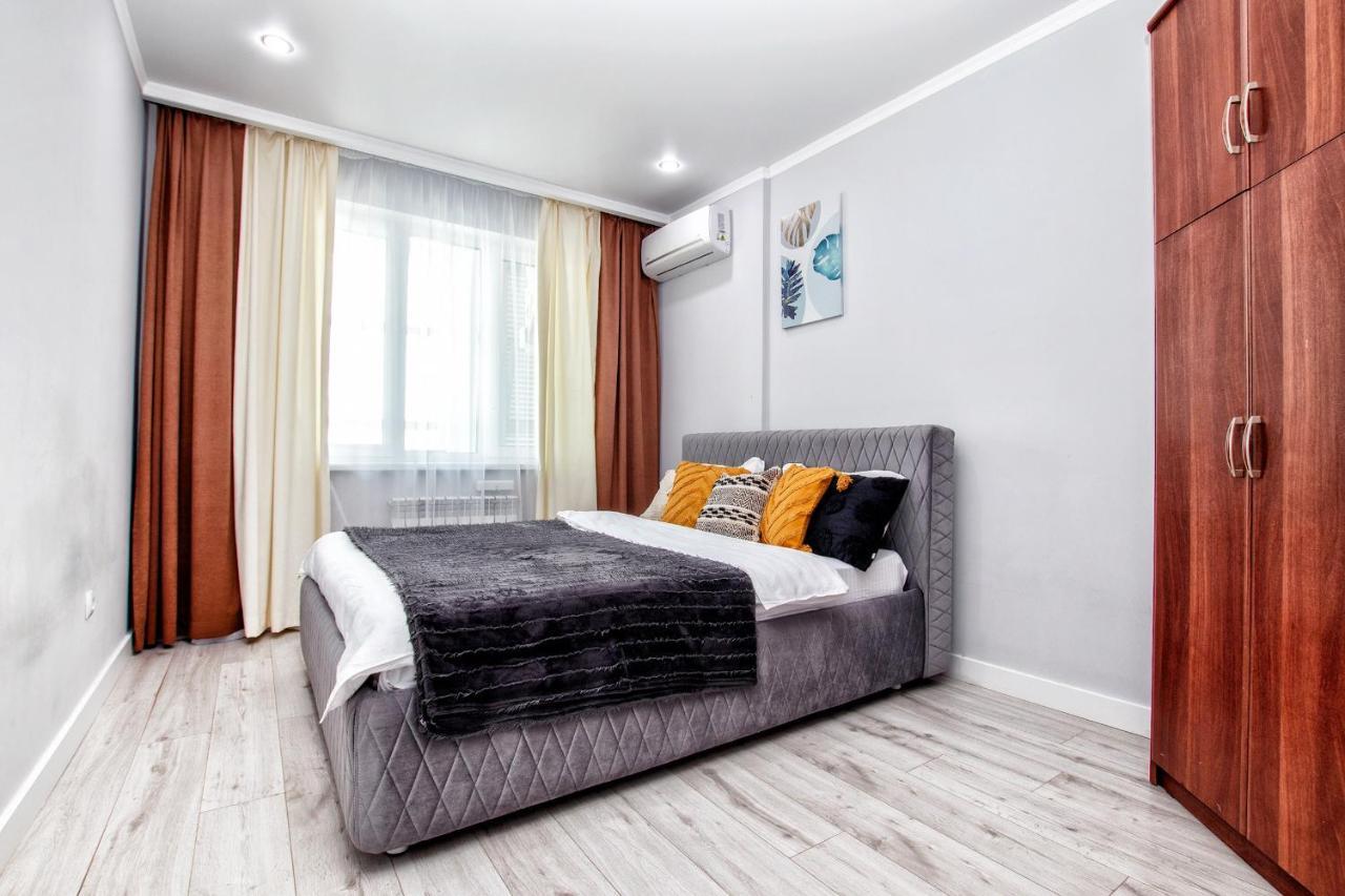 Orynbor Towers Apartment Astana Luaran gambar