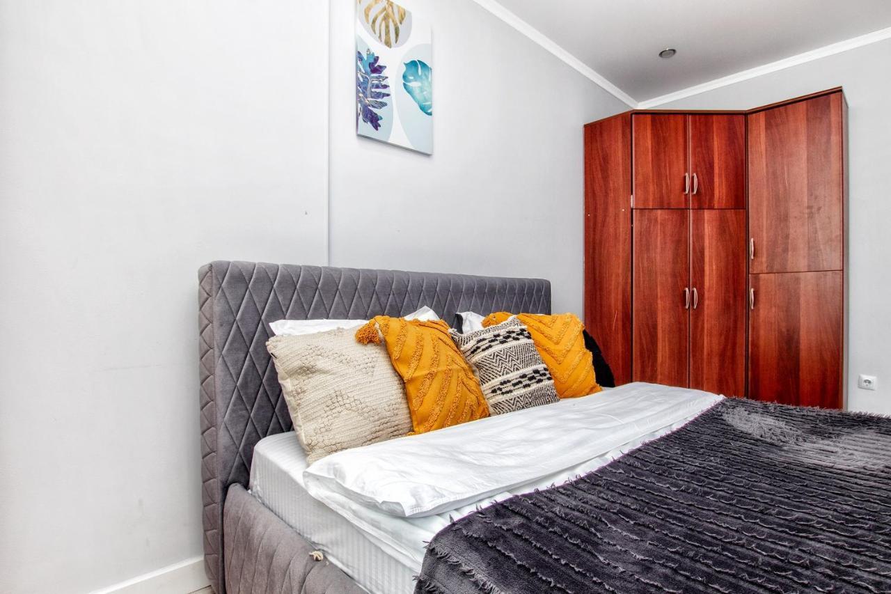 Orynbor Towers Apartment Astana Luaran gambar