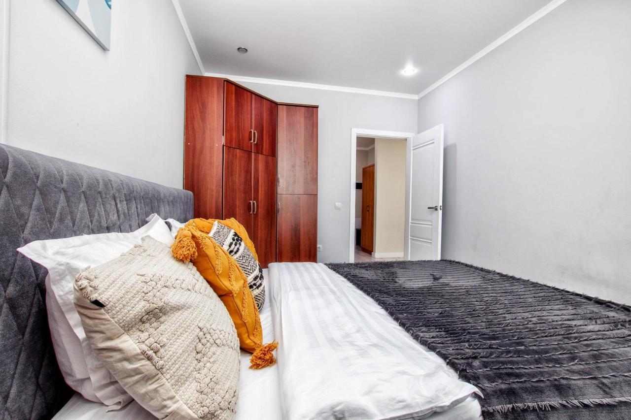 Orynbor Towers Apartment Astana Luaran gambar